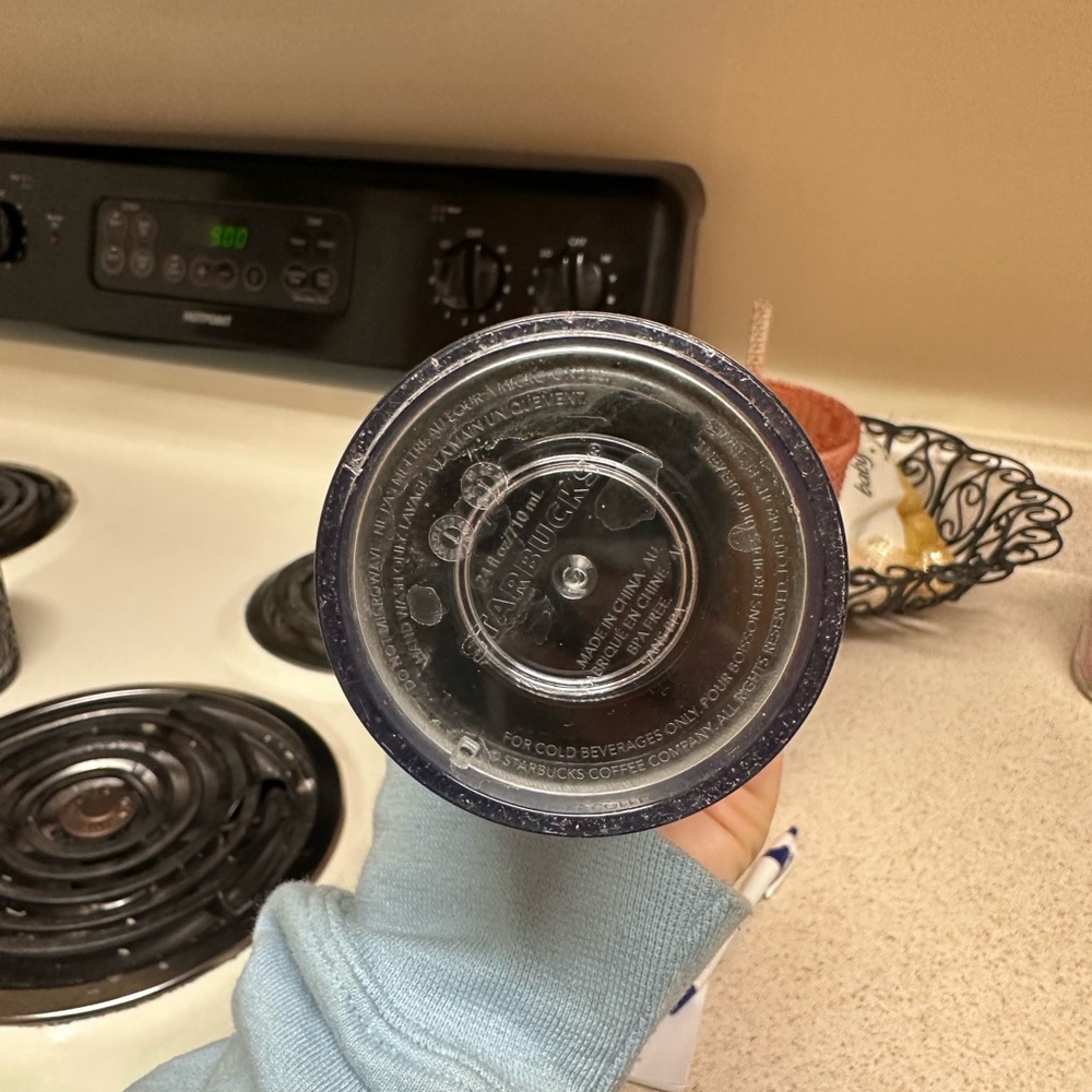 Starbucks cup - Picture 3 of 4